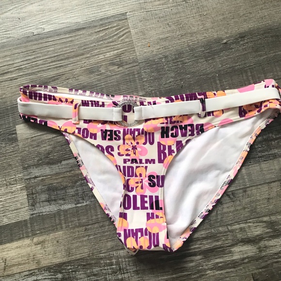 Bathing suit - Picture 2 of 3